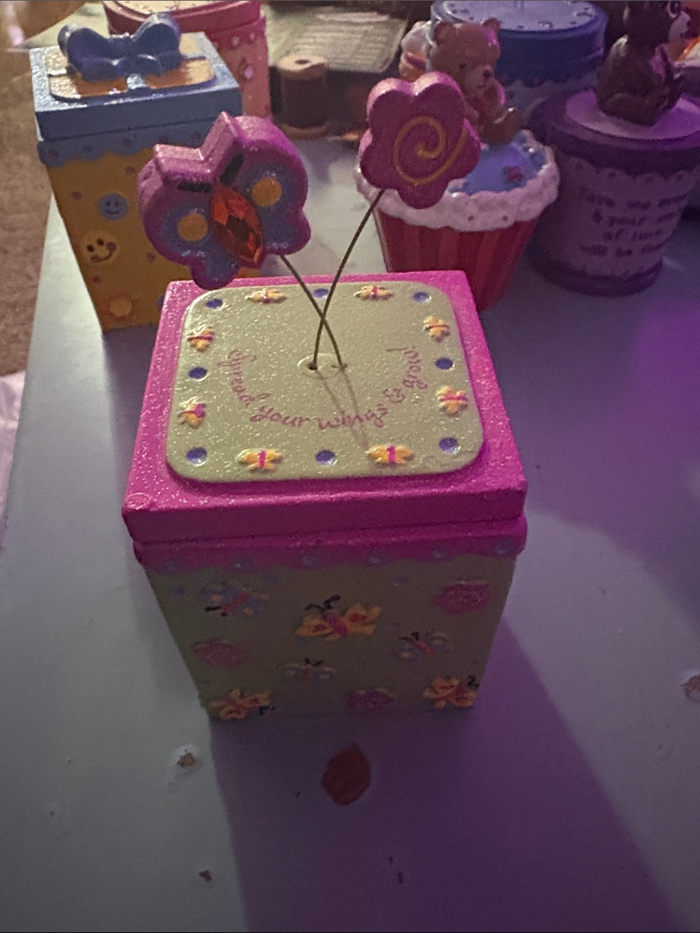 Claire's vintage y2 trinket box